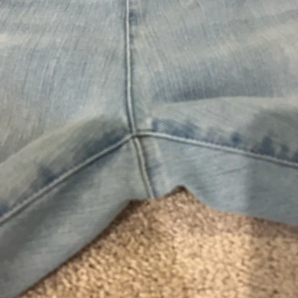 Soft Surroundings Pull On Light Wash Jeans with Button Accents - Picture 4 of 9